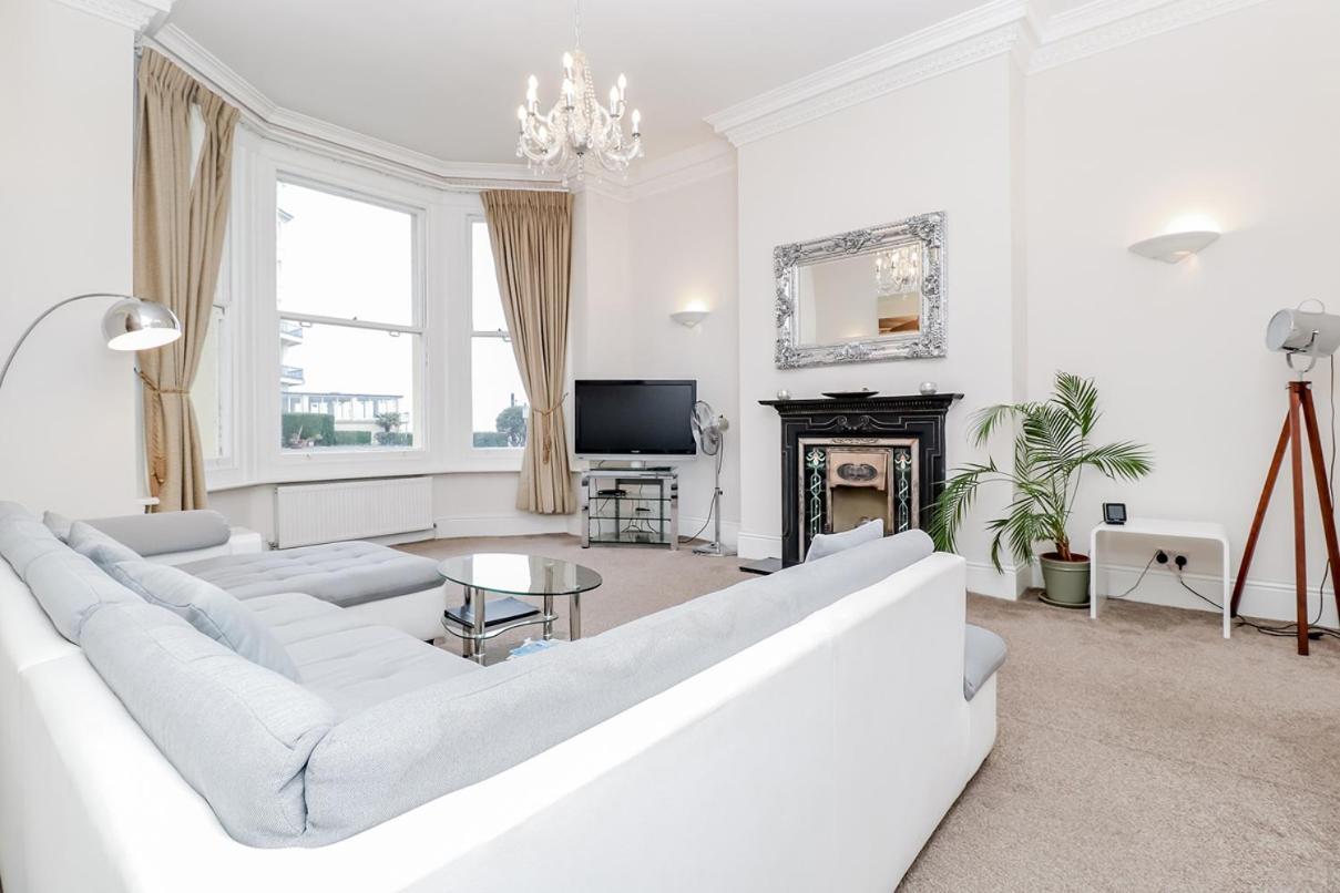 3 Queens Gardens Sea View Apartment Eastbourne Luaran gambar